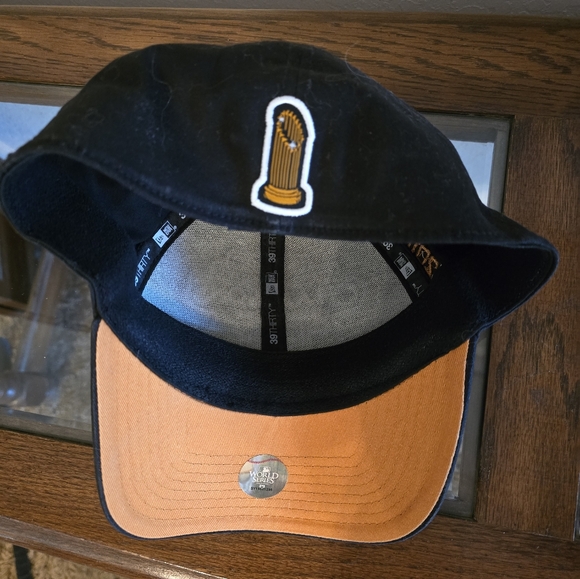 NEW MLB Athletic Collection Giants World Series 2010 New Era baseball cap. - Picture 6 of 7